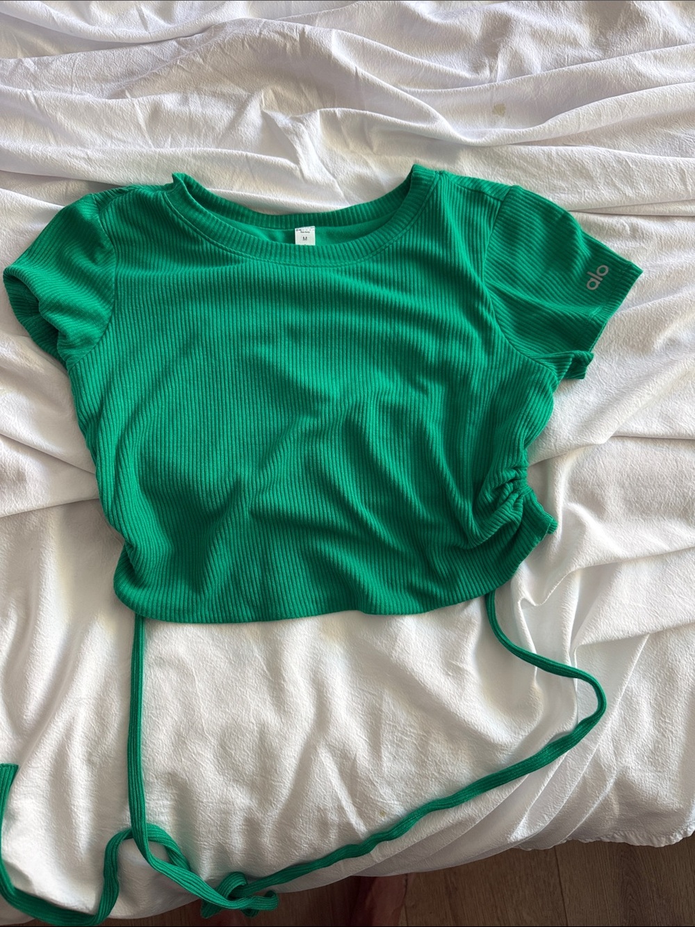 ALO Yoga Ribbed Side-Drawstring Crop Top in Emerald Green